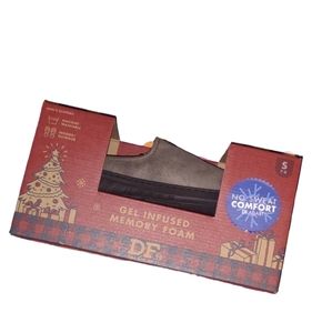 NEW House Shoes  Men's Slippers 7-8 Gel infused machine washable